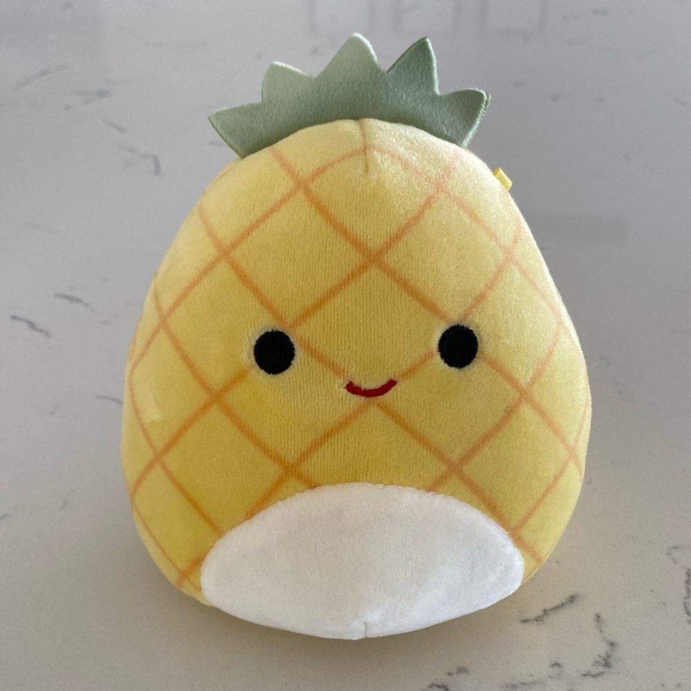 SQUISHMALLOWS Pineapple 🍍 LIKE NEW!